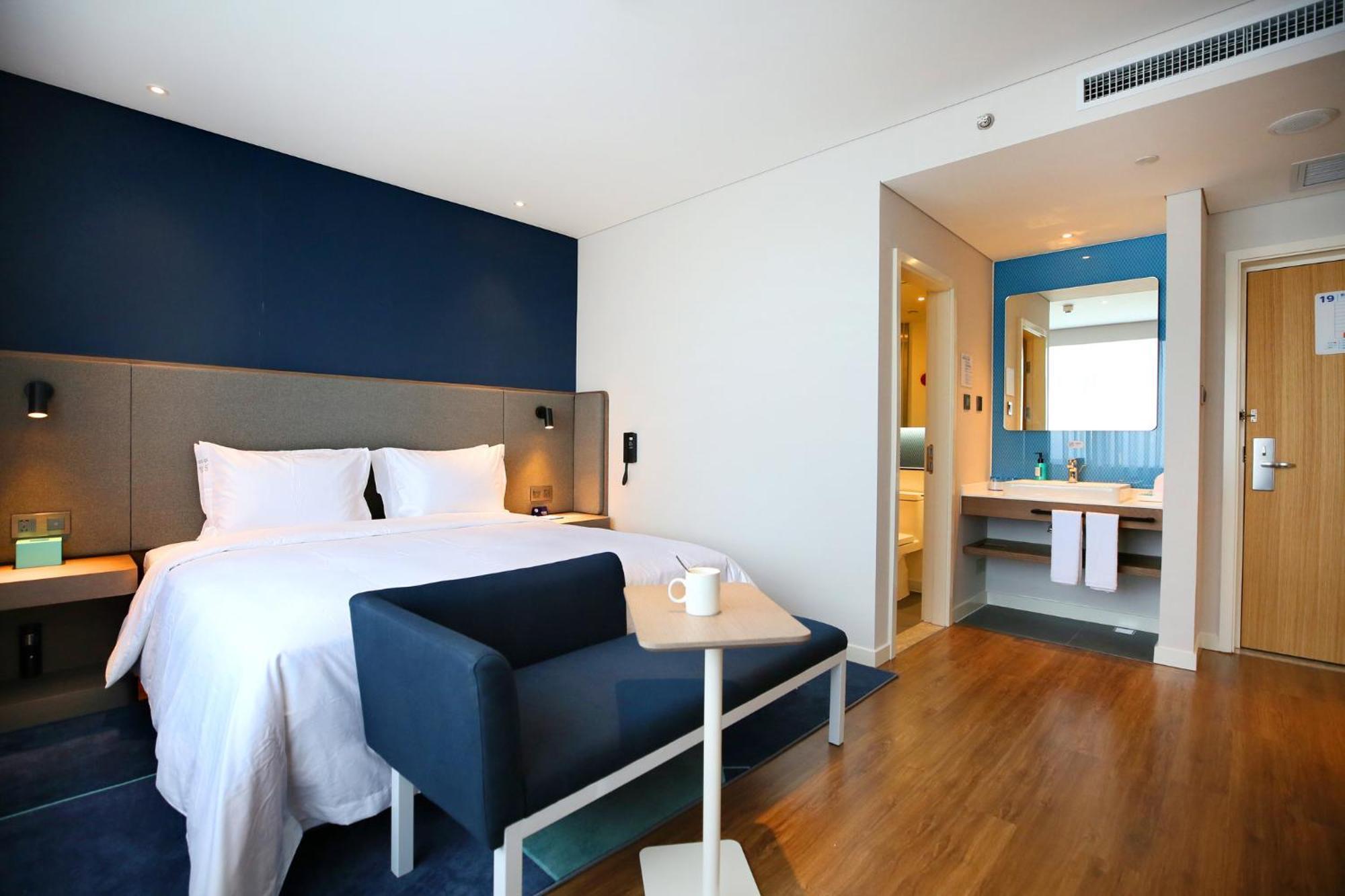 Holiday Inn Express Chengdu North Railway Station By Ihg - Near Panda Base, Near Chunxi Road Buitenkant foto