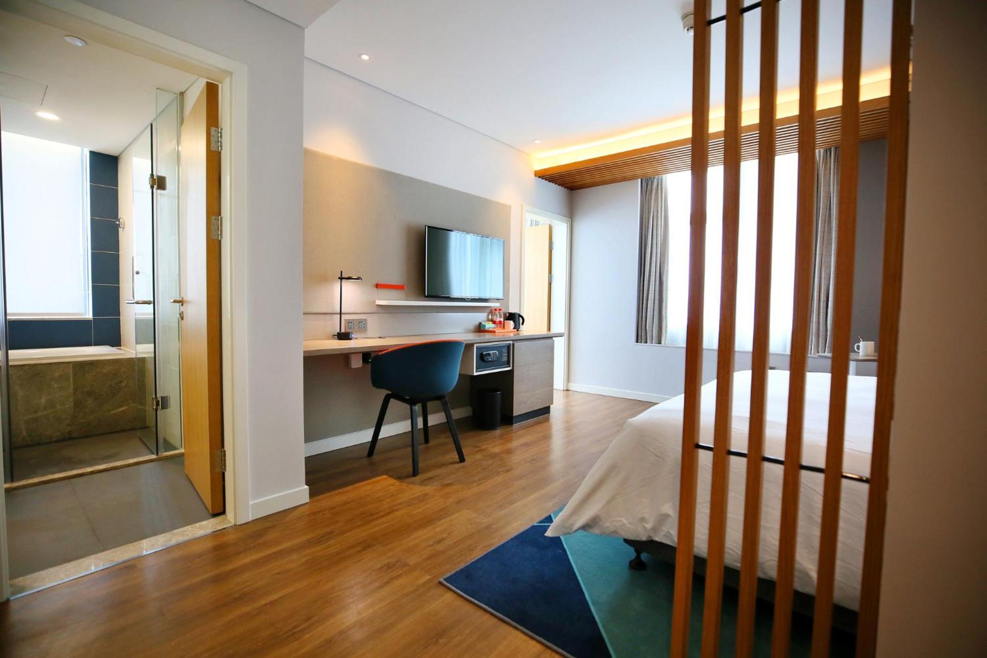 Holiday Inn Express Chengdu North Railway Station By Ihg - Near Panda Base, Near Chunxi Road Buitenkant foto