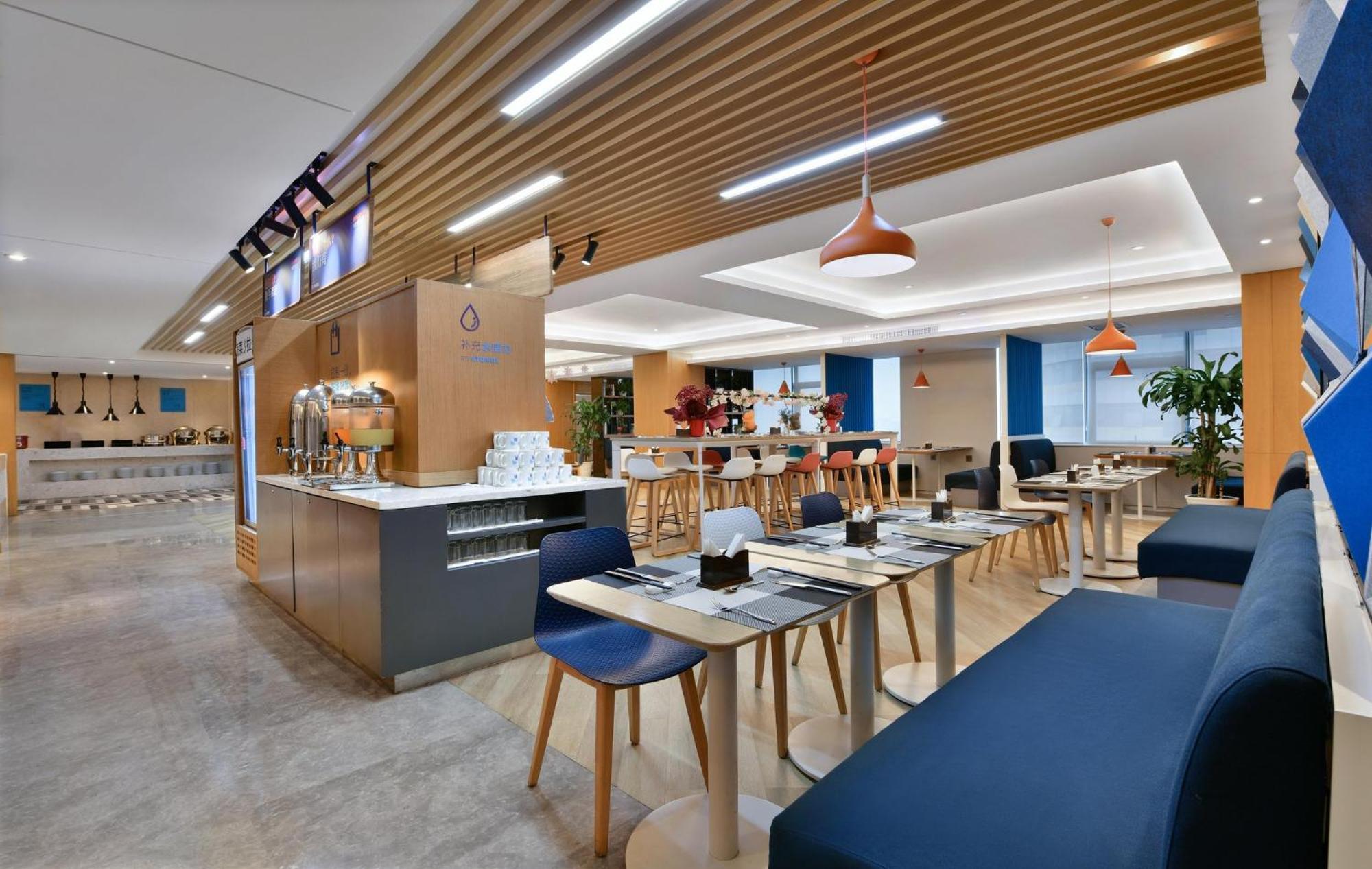 Holiday Inn Express Chengdu North Railway Station By Ihg - Near Panda Base, Near Chunxi Road Buitenkant foto
